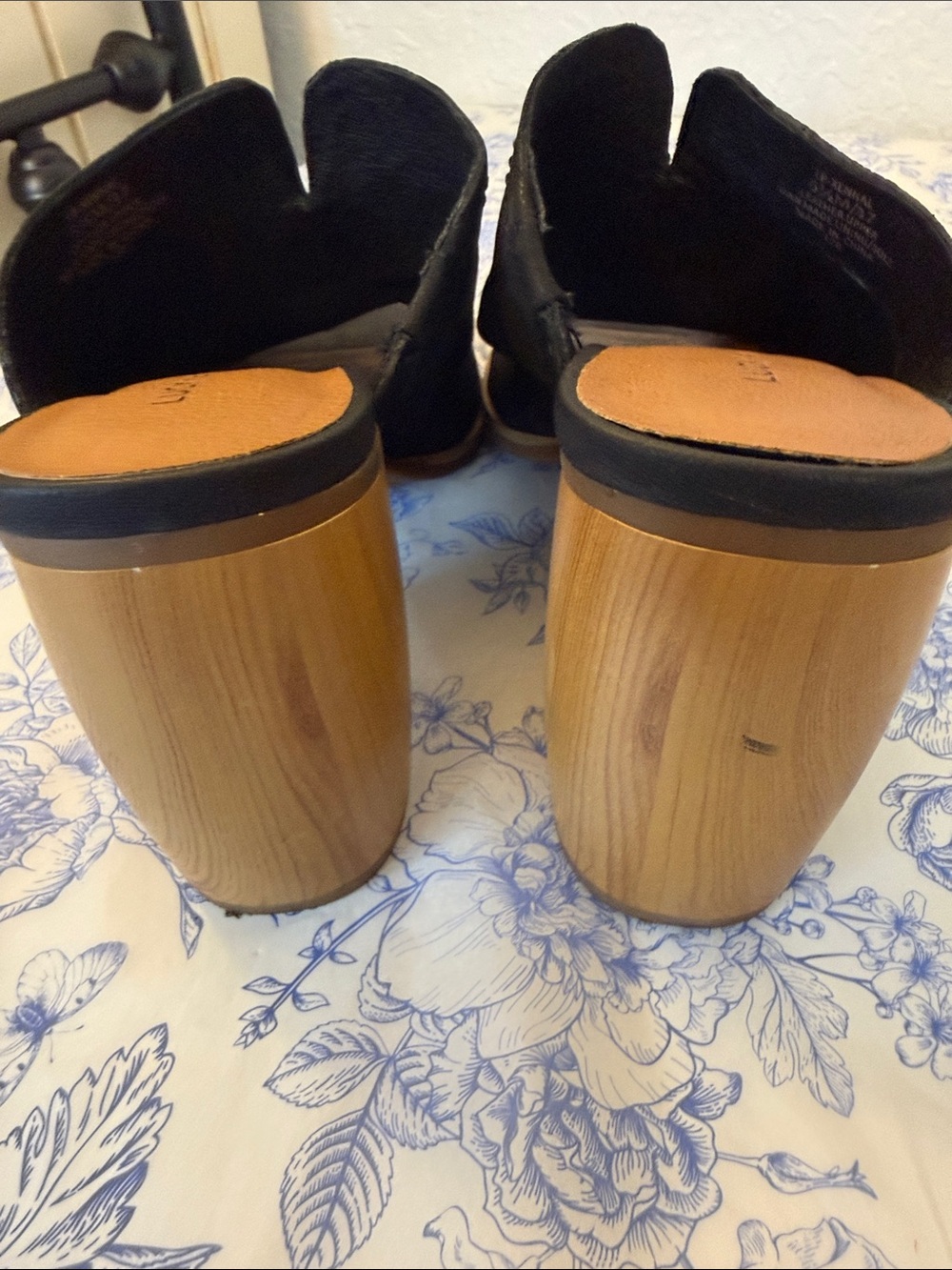Lucky Brand Black Open-Toe Slide Mules - Picture 8 of 9